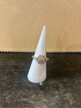 BP Size 7: Classic Silver Floral Halo Ring in White, Never Worn